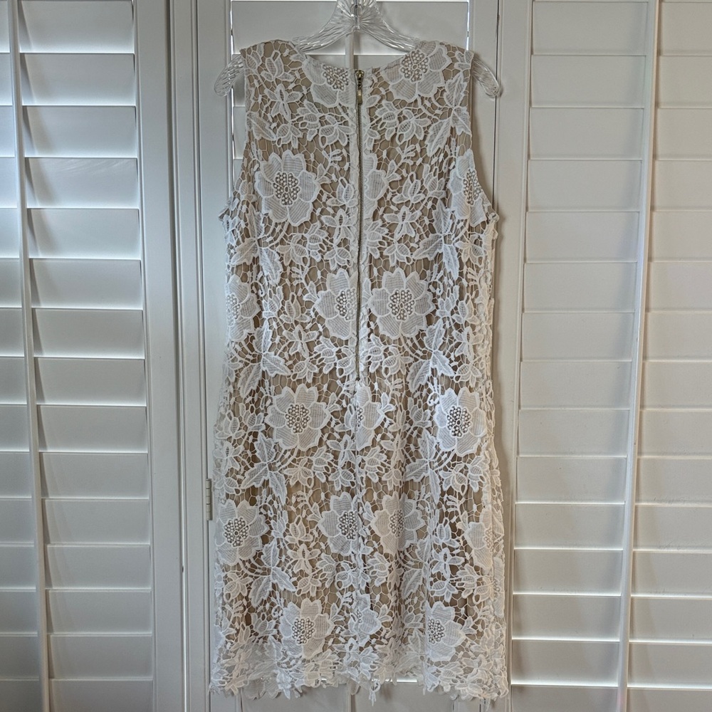 Ronni Nicole White Floral Lace Midi Dress - Picture 5 of 9